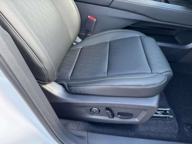 New 2026 Nissan Murano Platinum w/ Cargo Package AWD/4WD image 16