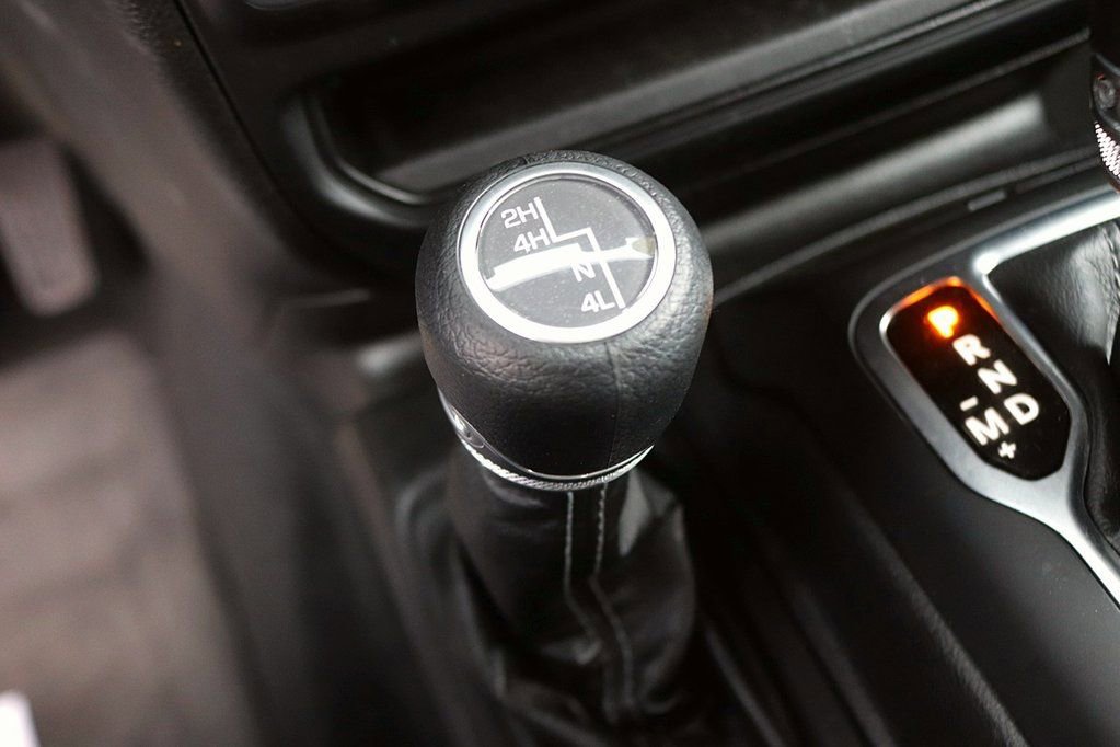 Used 2024 Jeep Gladiator Sport image 20