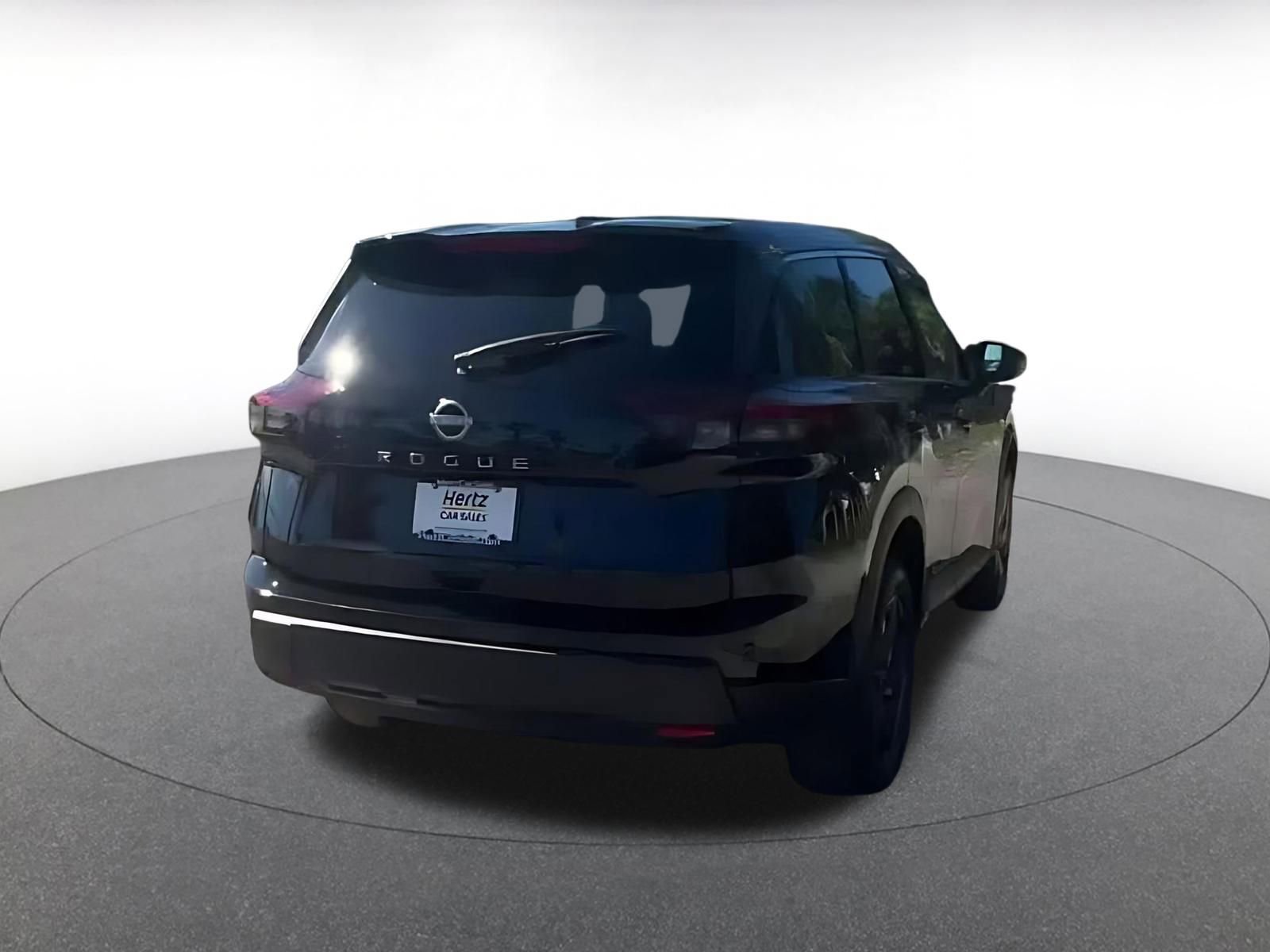 Used 2025 Nissan Rogue SV image 14