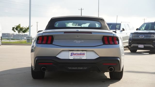 Used 2024 Ford Mustang Premium RWD image 8