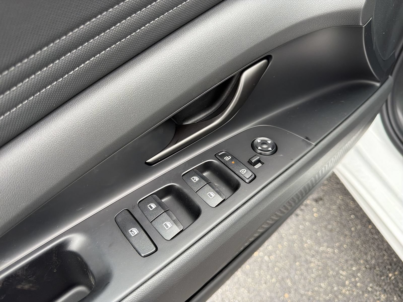 New 2026 Hyundai Elantra SEL Sport FWD image 14