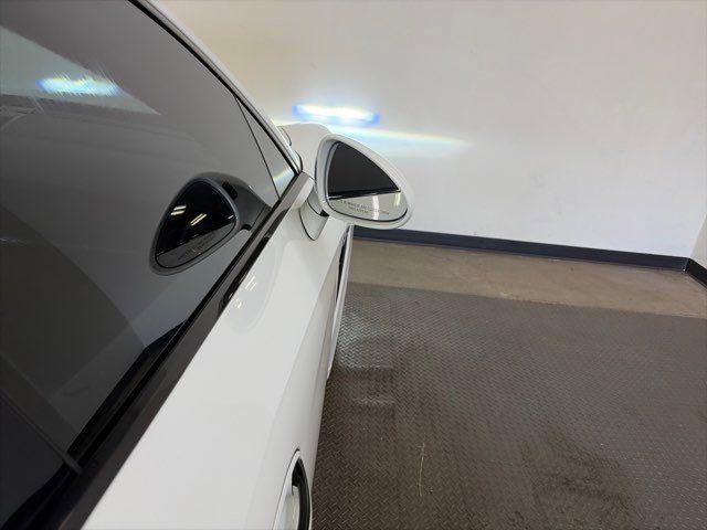 Used 2015 Porsche Panamera 4S image 12