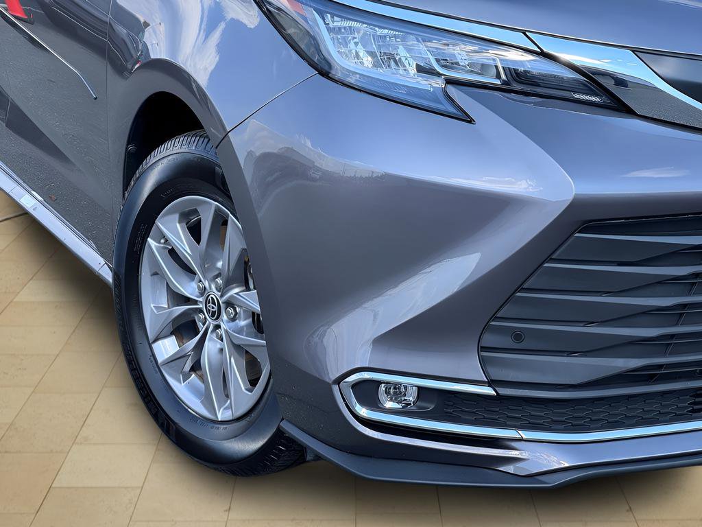 Used 2022 Toyota Sienna XLE w/ XLE Plus Package image 47