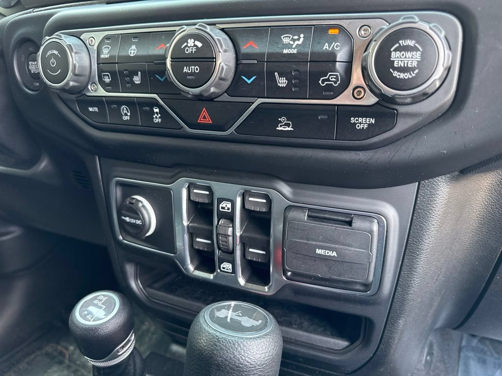 Used 2021 Jeep Wrangler Unlimited Sport AWD/4WD image 35