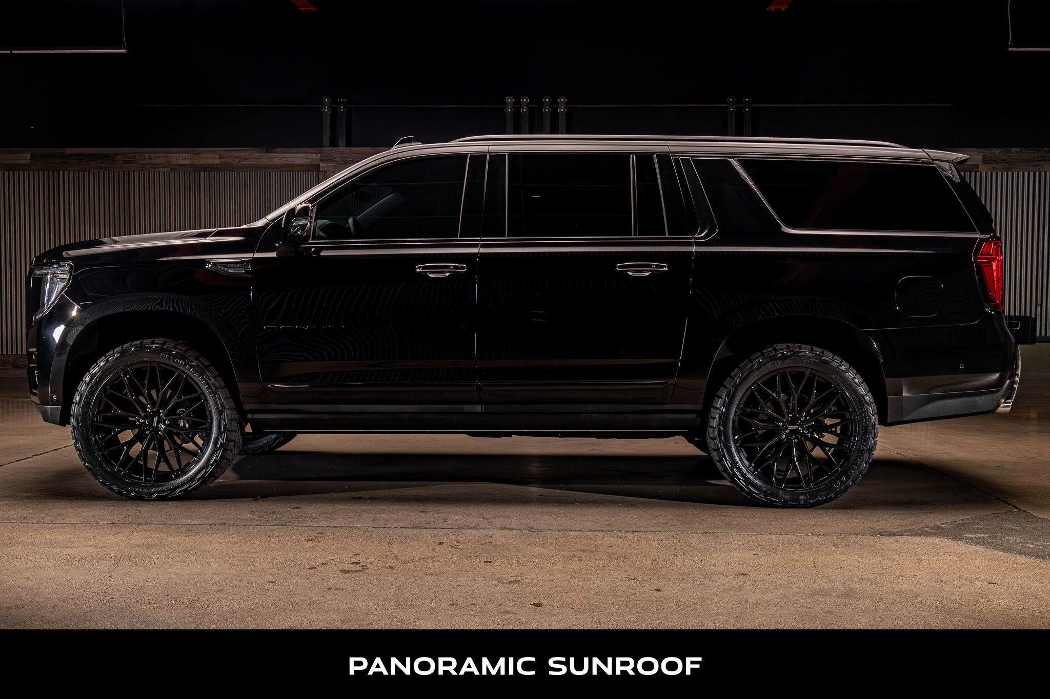 Used 2024 GMC Yukon XL Denali w/ Denali Reserve Package image 6