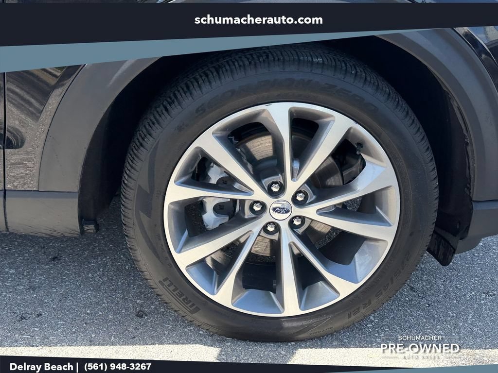 Used 2025 Ford Explorer Platinum w/ Ultimate Package RWD image 8