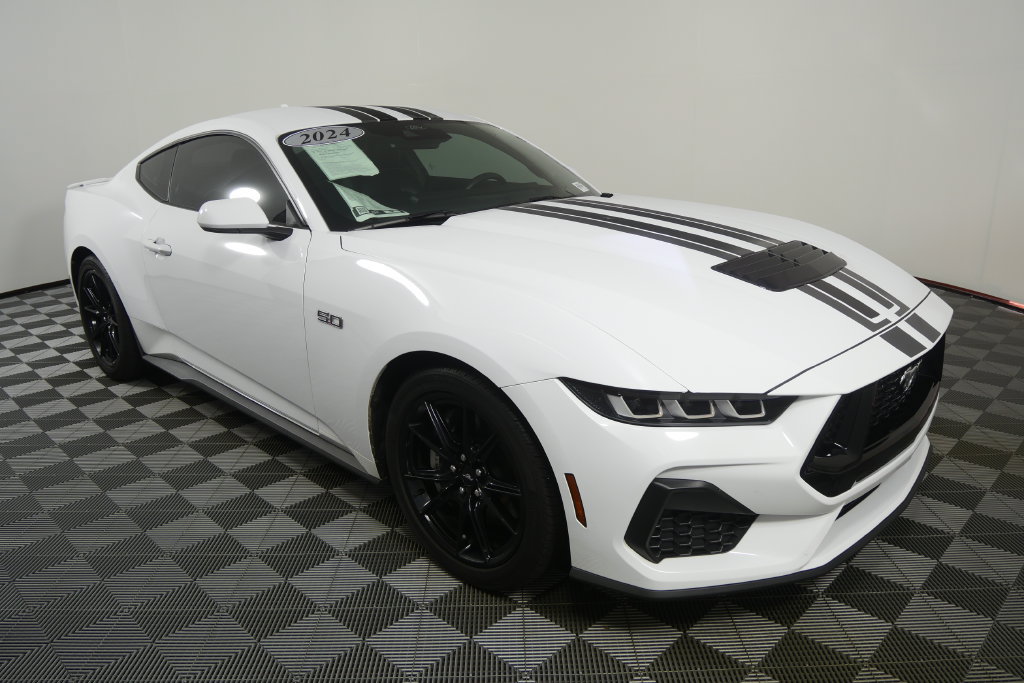 Used 2024 Ford Mustang GT Premium RWD image 9