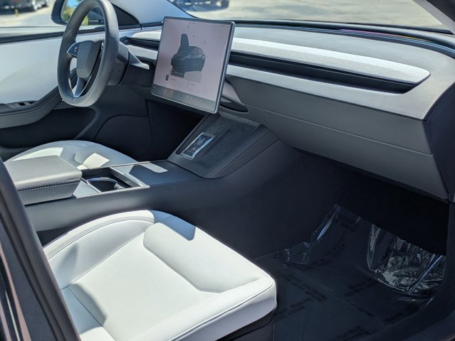 Used 2025 Tesla Model 3 Long Range image 18