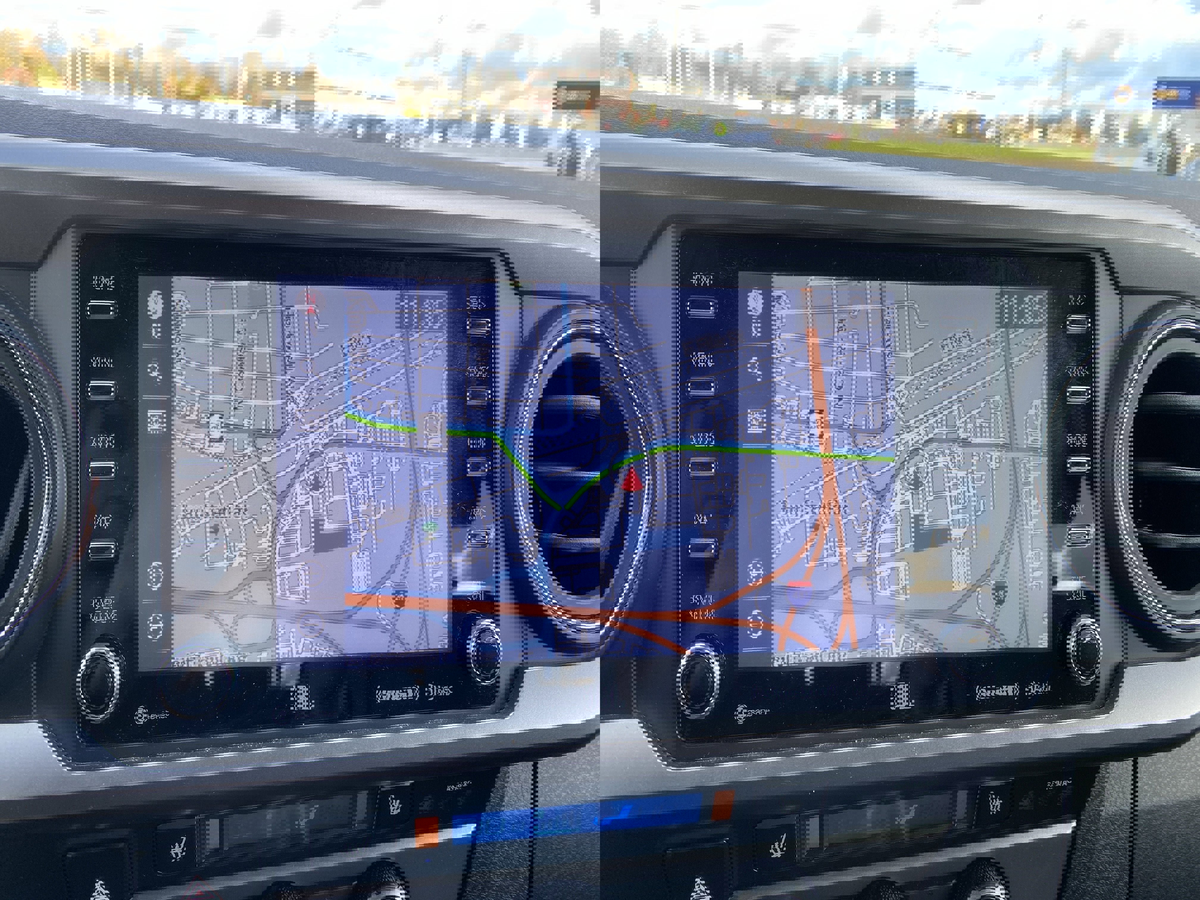 Used 2023 Toyota Tacoma Limited image 20