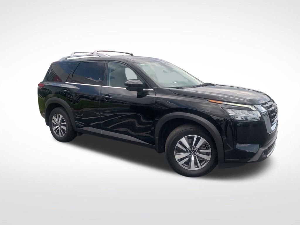 Certified 2022 Nissan Pathfinder SL w/ SL Black Package FWD image 12
