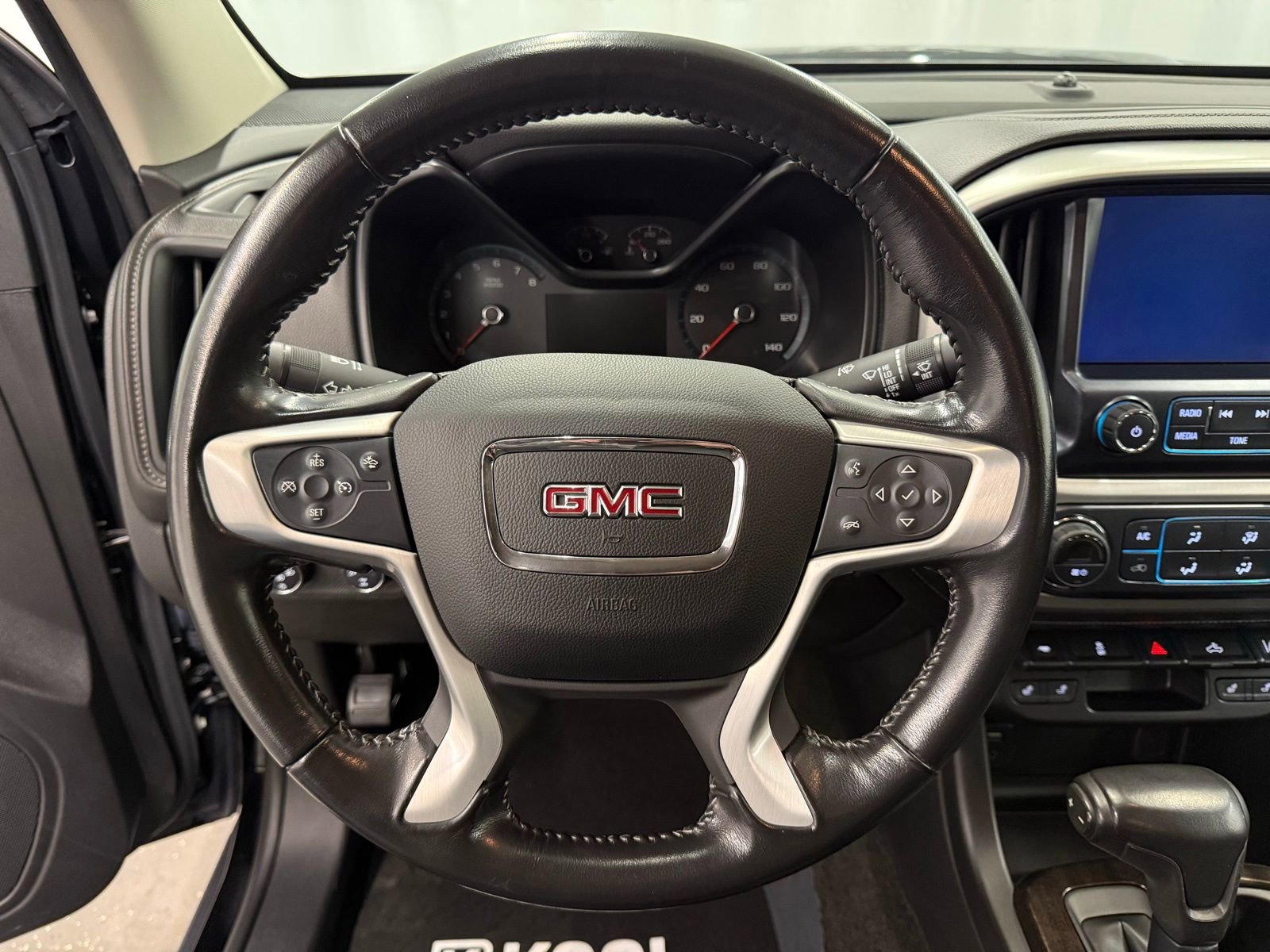 Used 2018 GMC Canyon SLT w/ Driver Alert Package image 12