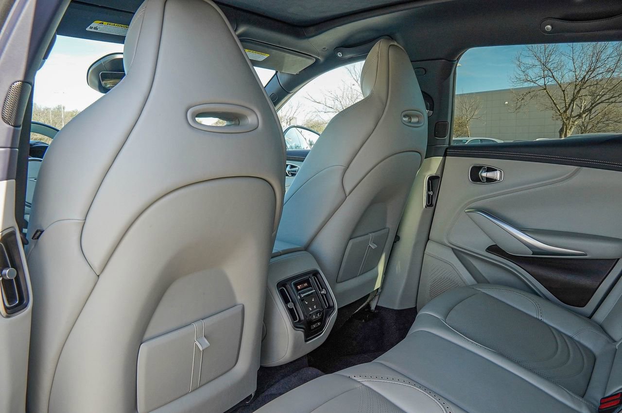 Used 2022 Aston Martin DBX image 39