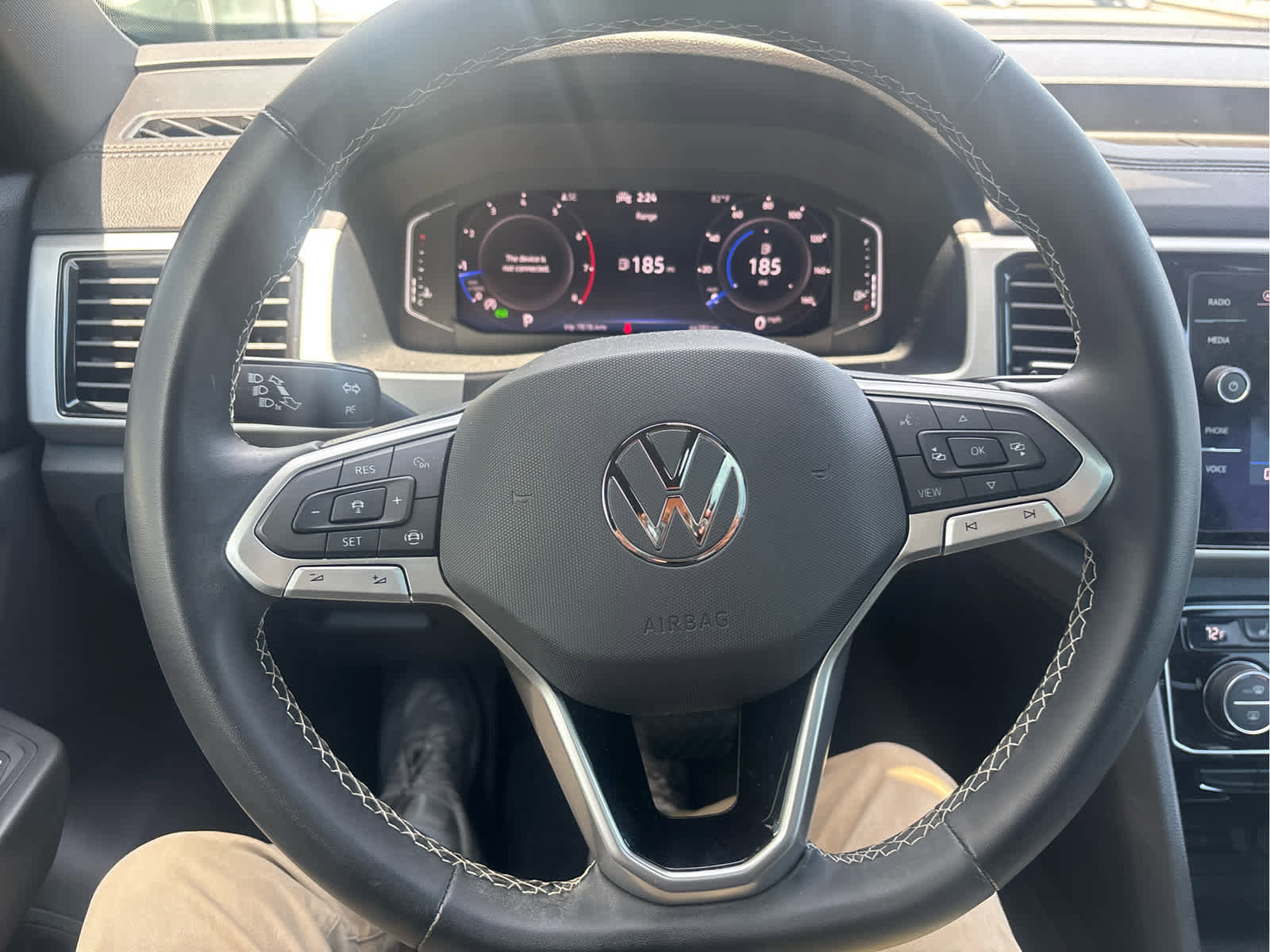 Used 2022 Volkswagen Atlas Cross Sport SE w/ Panoramic Sunroof Package FWD image 11