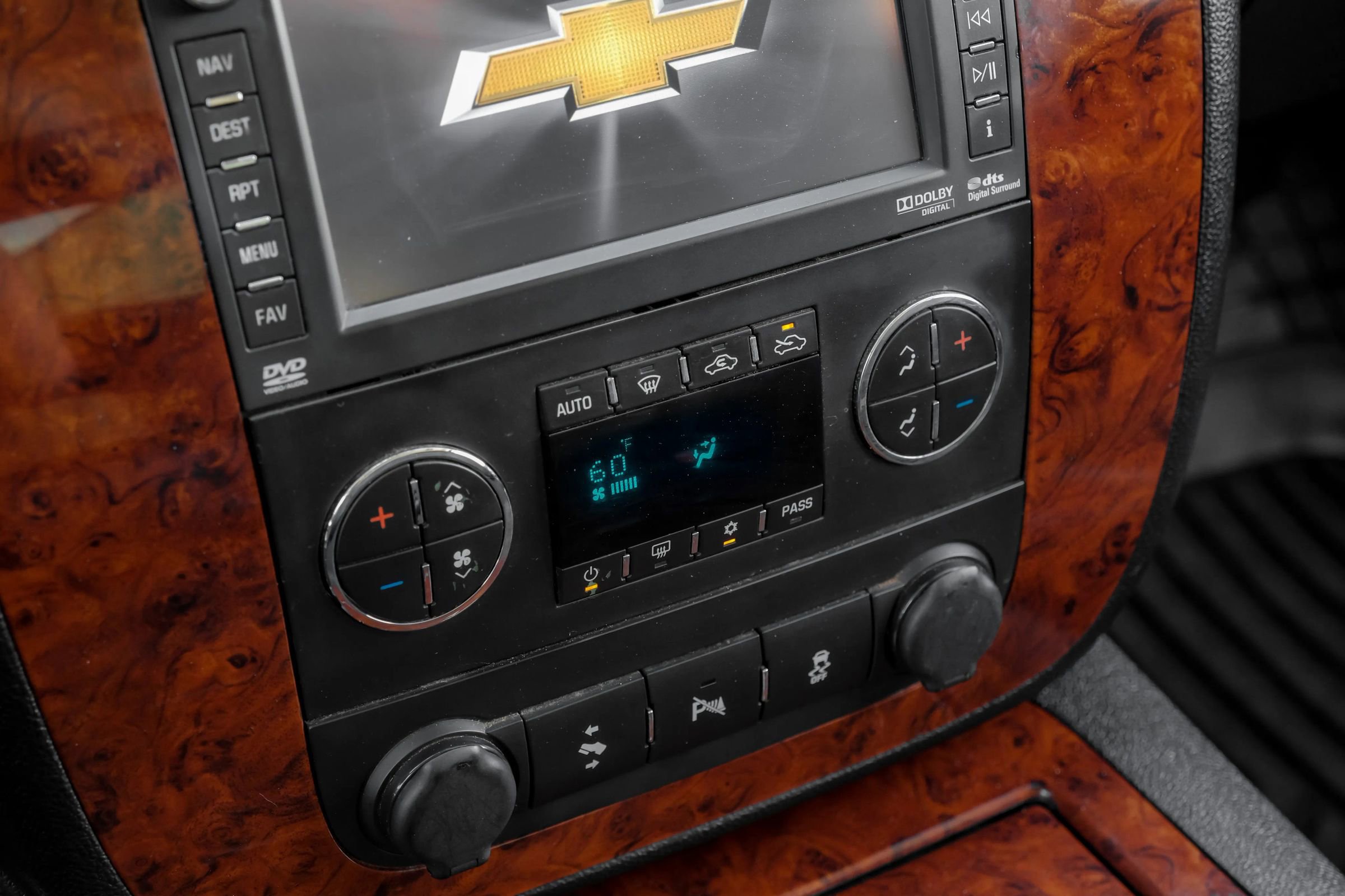 Used 2012 Chevrolet Avalanche LTZ RWD image 25