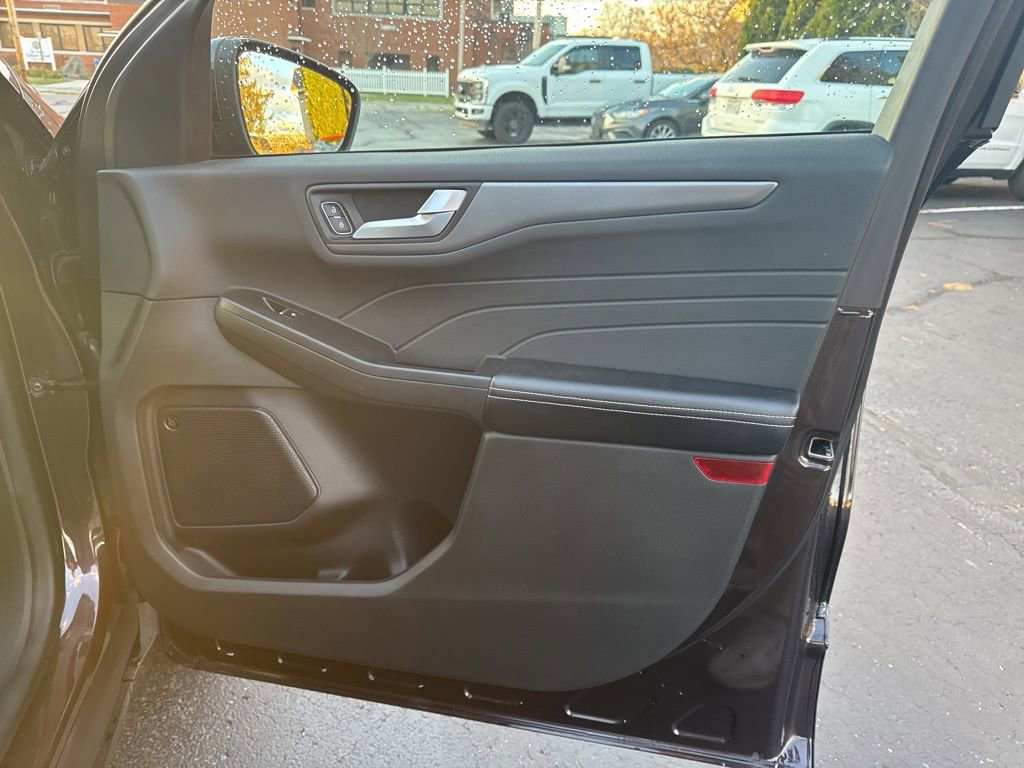 Certified 2023 Ford Escape Active w/ Tech Pack #2 image 29