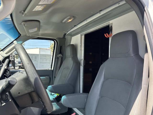 Certified 2021 Ford E-450 and Econoline 450 Super Duty w/ Power Windows & Locks Group image 15