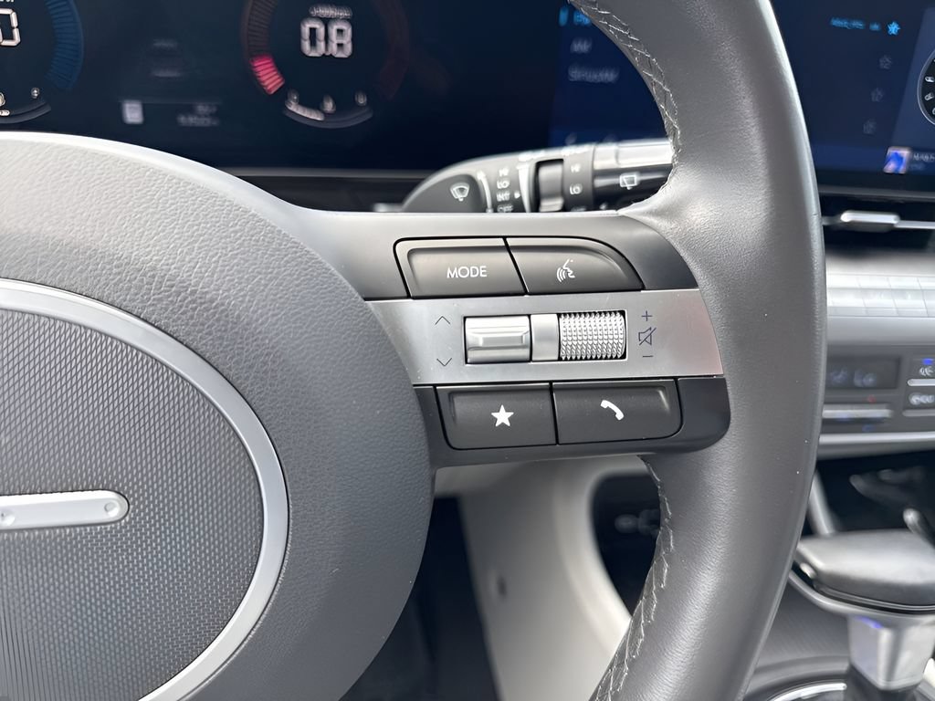 Used 2024 Hyundai Kona SEL FWD image 15