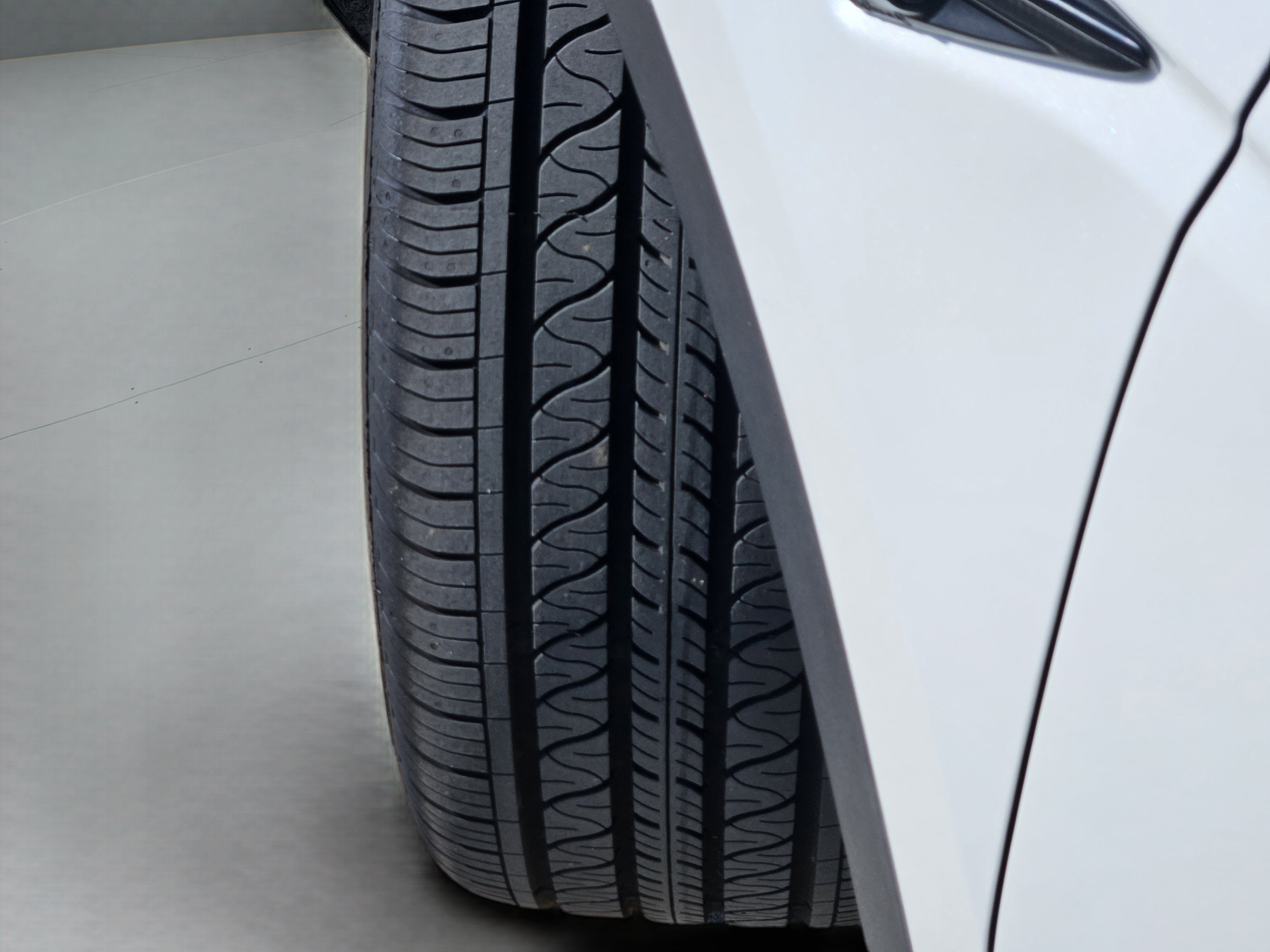 Used 2021 Tesla Model Y Long Range AWD/4WD image 31