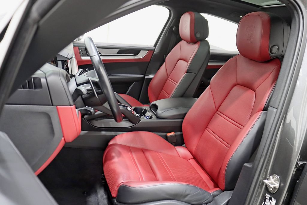 Used 2024 Porsche Cayenne S AWD/4WD image 24