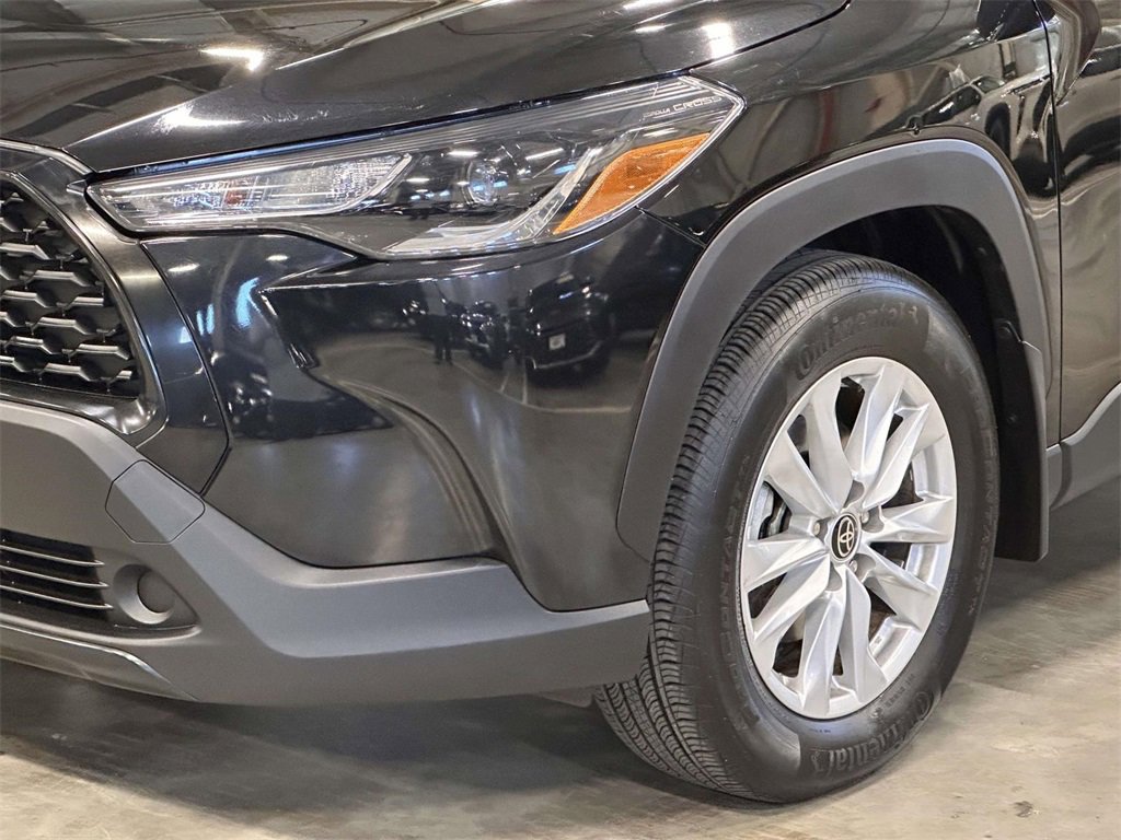 Used 2022 Toyota Corolla Cross LE image 9