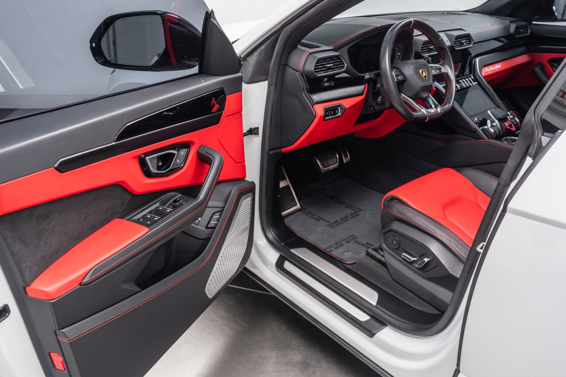 Used 2021 Lamborghini Urus -Bang and Olufsen Audio, Two-T image 23