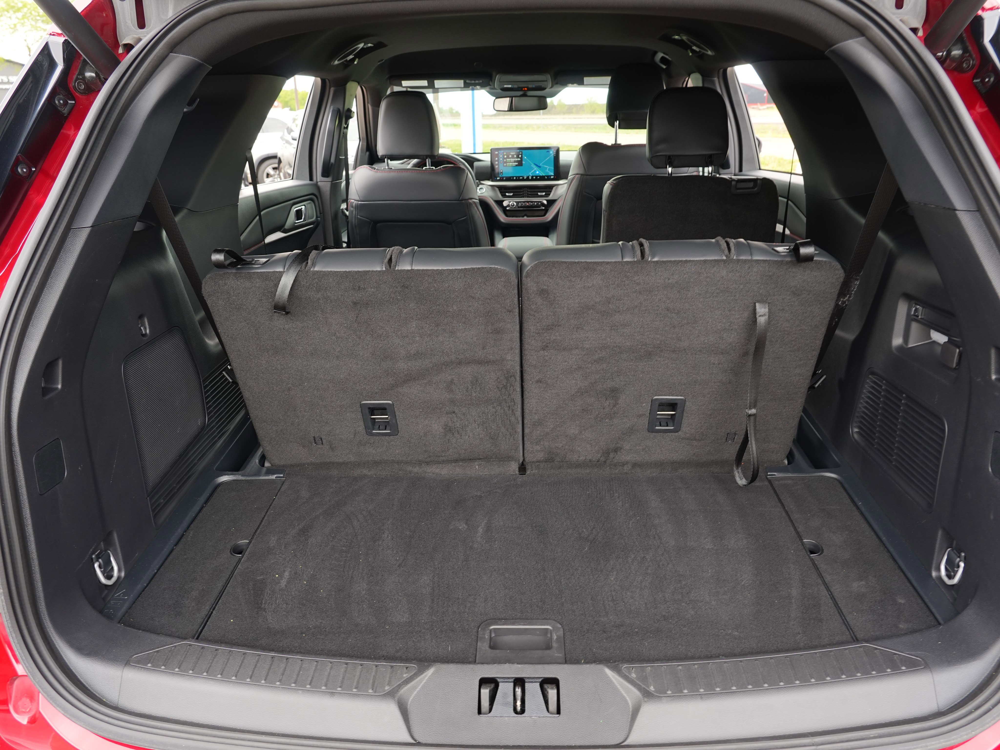 Used 2025 Ford Explorer ST-Line w/ Premium Package AWD/4WD image 32