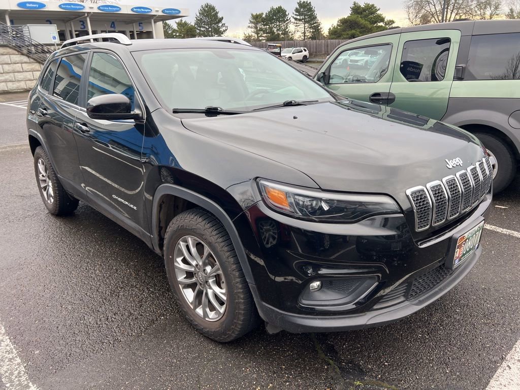 Used 2019 Jeep Cherokee Latitude Plus w/ Comfort/Convenience Group image 3