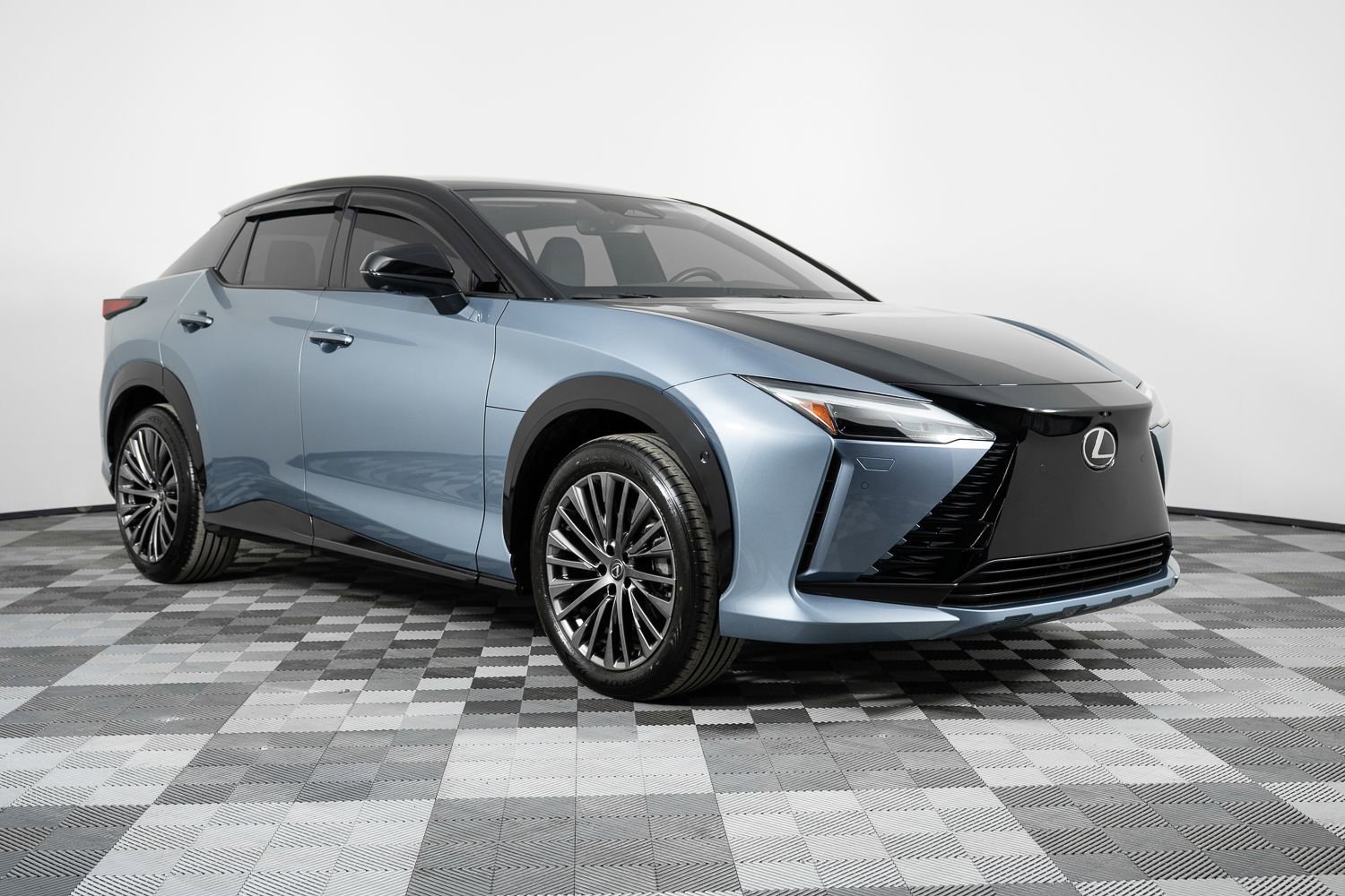 Used 2023 Lexus RZ 450e Premium w/ Accessory Package (2T) image 11