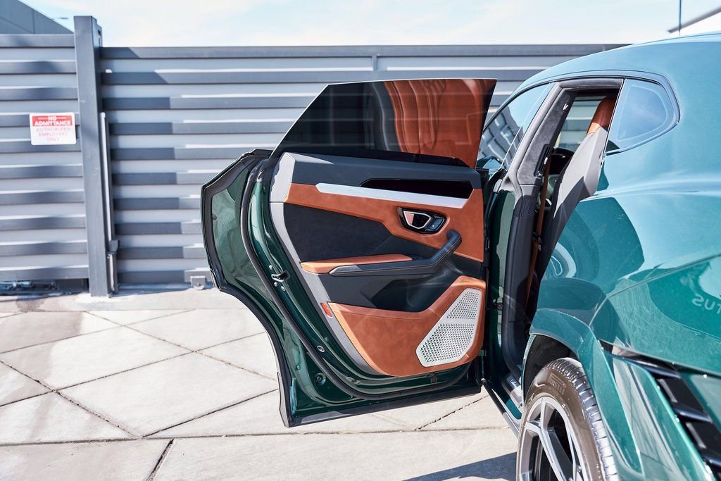 Used 2023 Lamborghini Urus S image 28