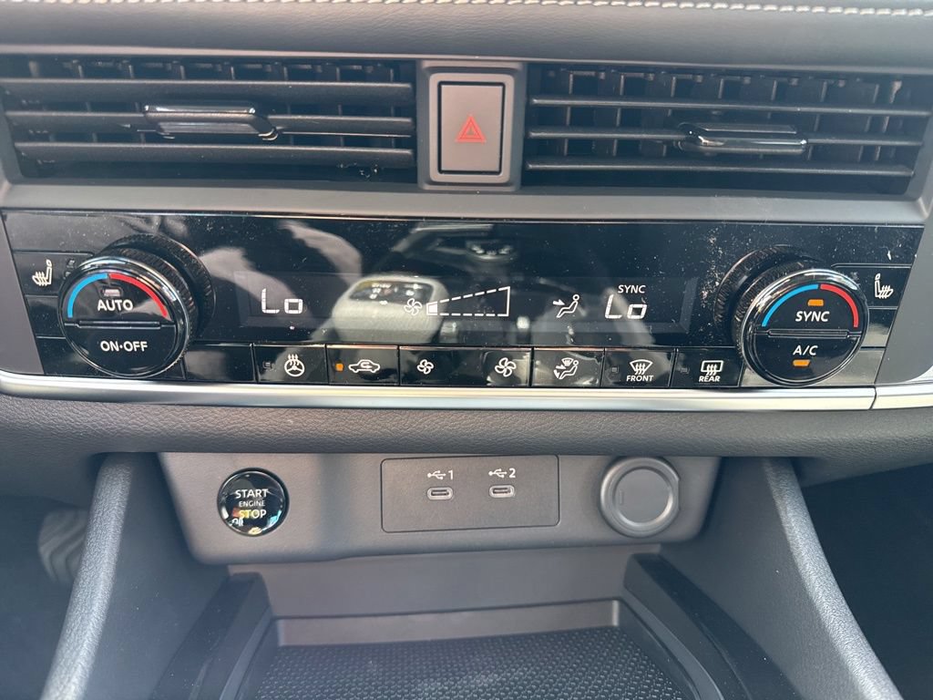 New 2026 Nissan Rogue SV w/ Cold Weather Package AWD/4WD image 18