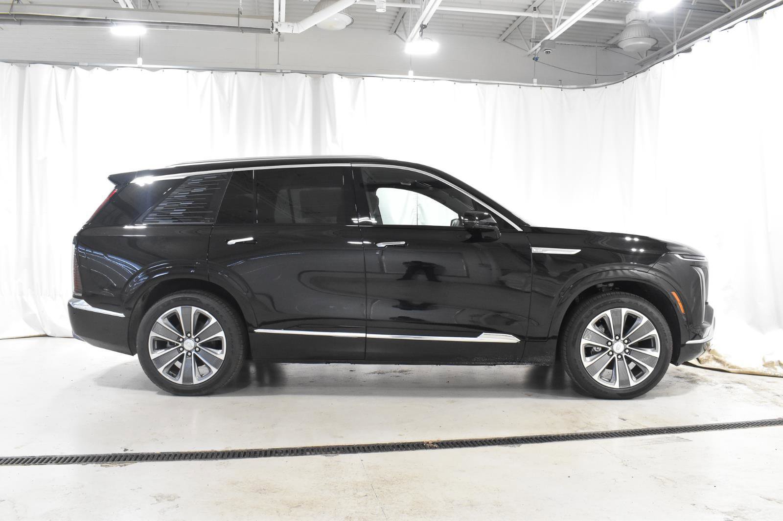 New 2026 Cadillac Vistiq Luxury image 18