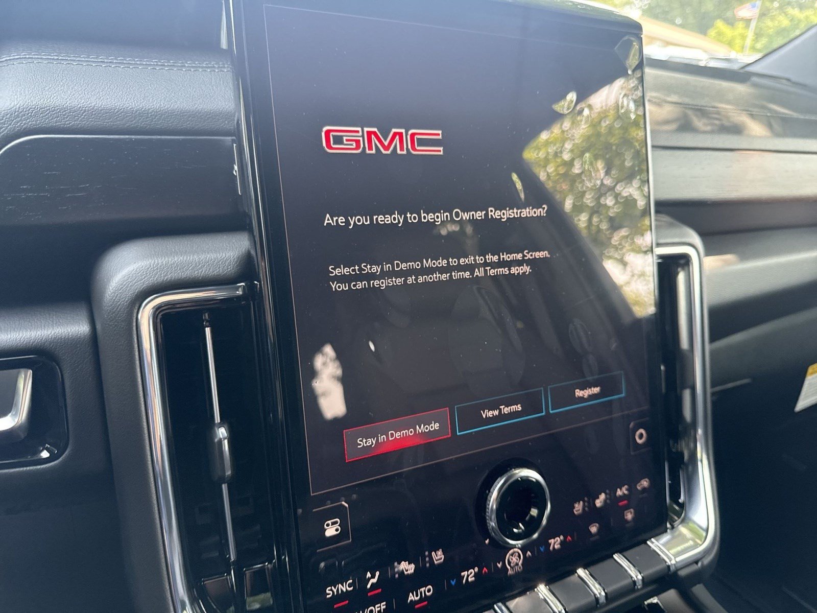 New 2026 GMC Yukon Denali w/ Denali Reserve Package AWD/4WD image 15