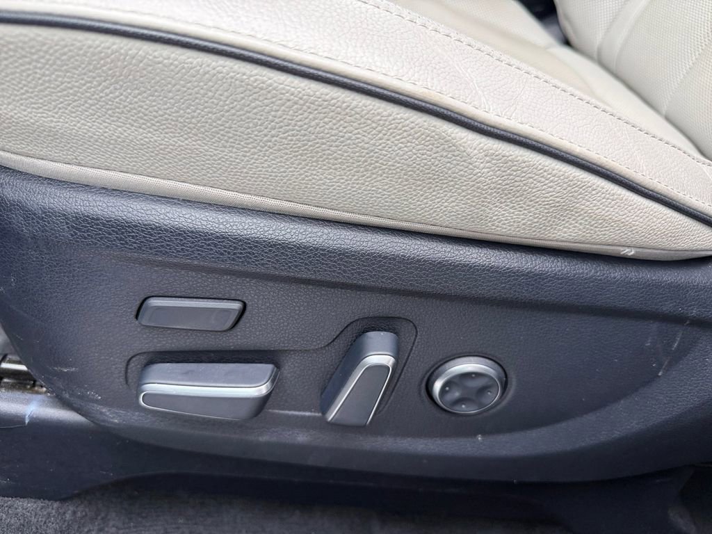 Used 2024 Hyundai Palisade Limited image 11