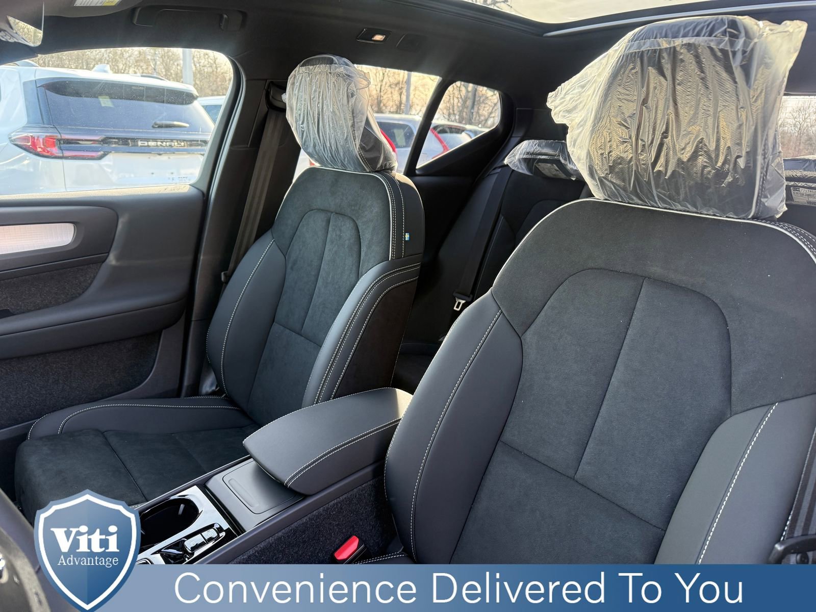 New 2026 Volvo XC40 B5 Ultra w/ Protection Package Premier image 13