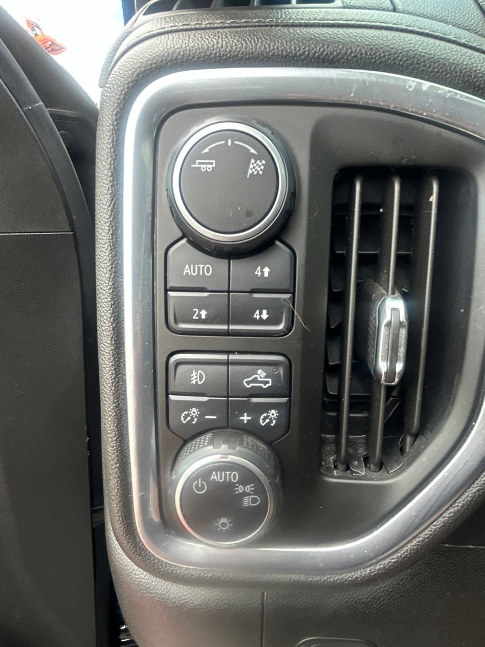 Used 2019 Chevrolet Silverado 1500 LT Trail Boss AWD/4WD image 27