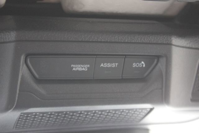 Used 2025 Jeep Wrangler Unlimited Sahara w/ Dual Top Group AWD/4WD image 11