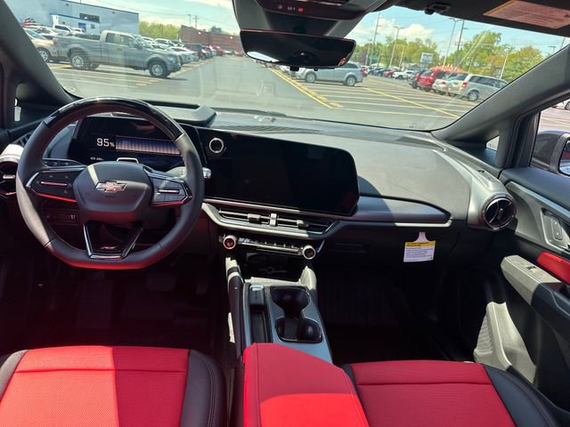 New 2025 Chevrolet Equinox EV RS image 14