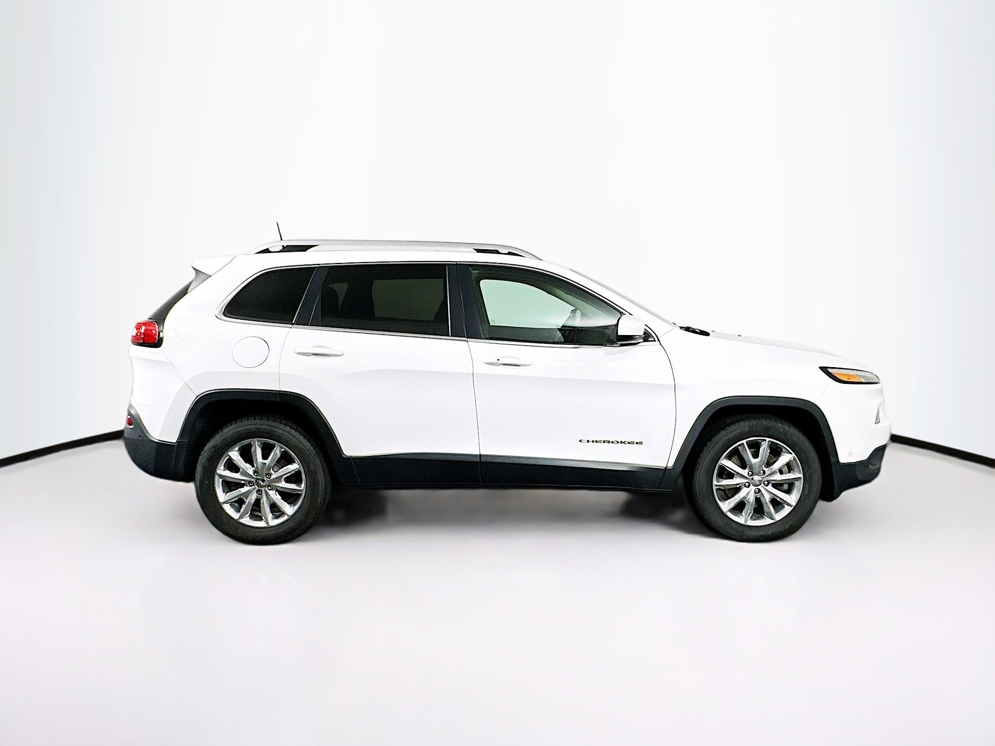 Used 2016 Jeep Cherokee Limited w/ Technology Group image 10