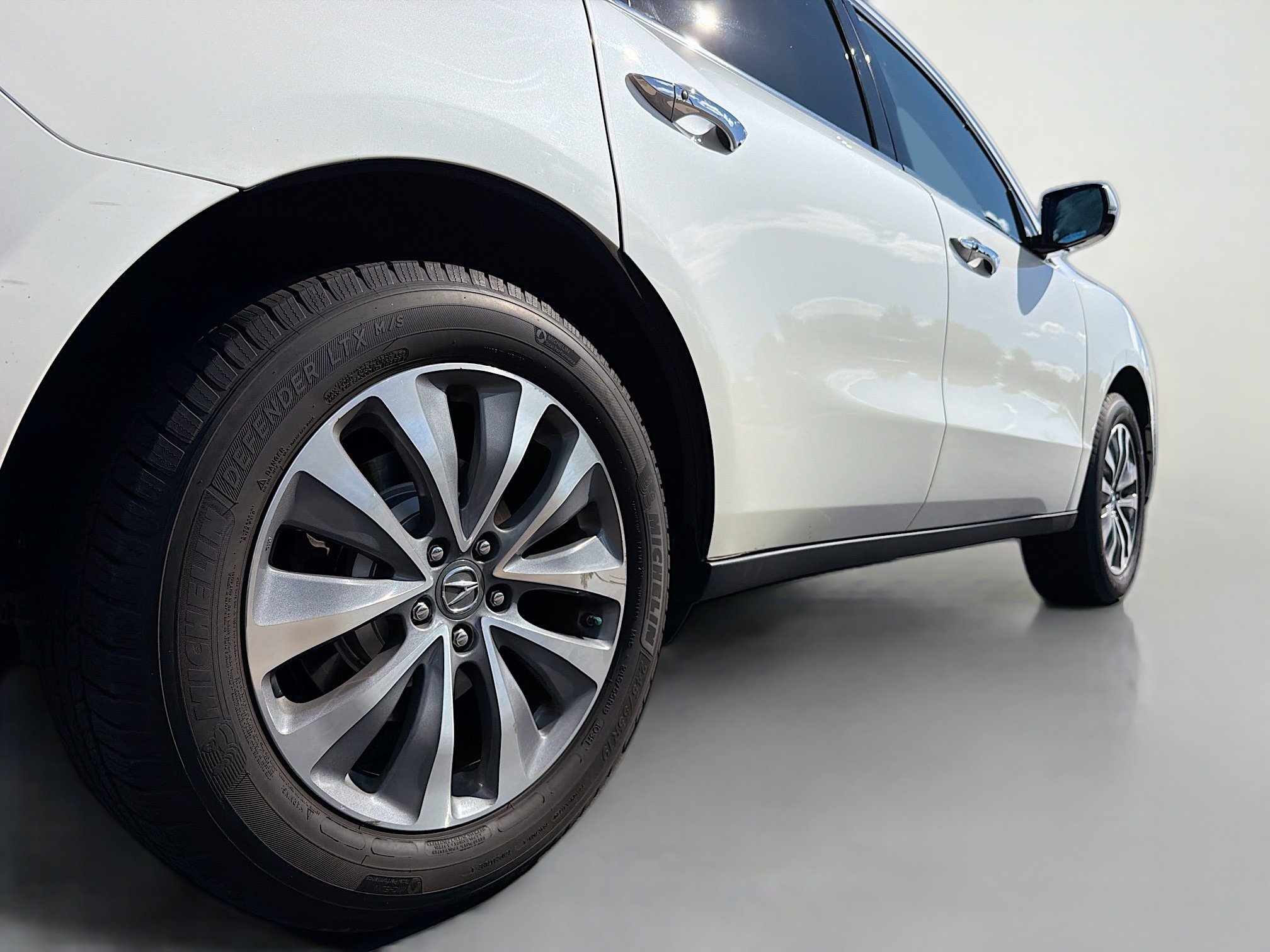 Used 2016 Acura MDX SH-AWD w/ Technology Package image 15