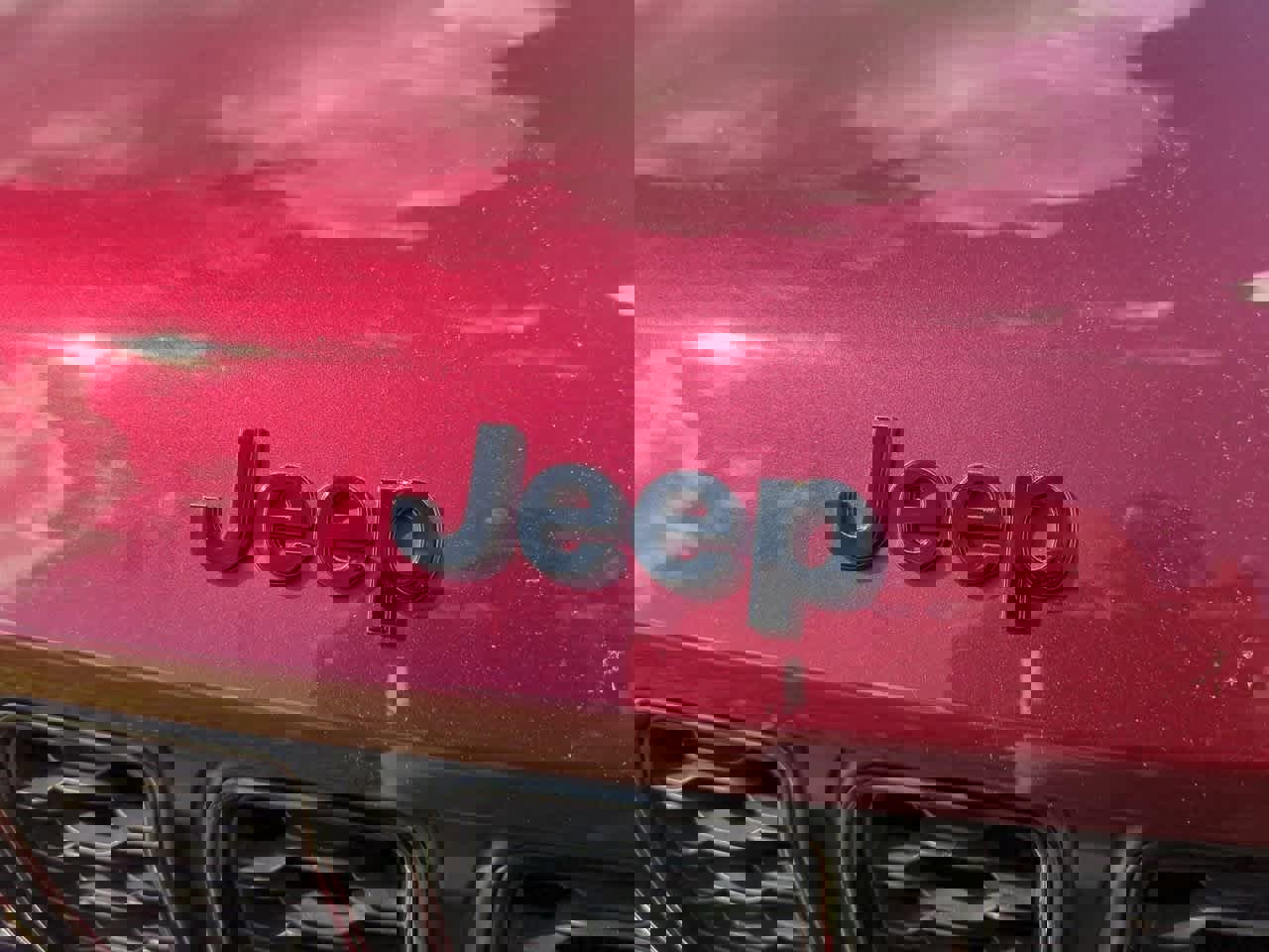 Used 2024 Jeep Grand Cherokee Altitude image 12