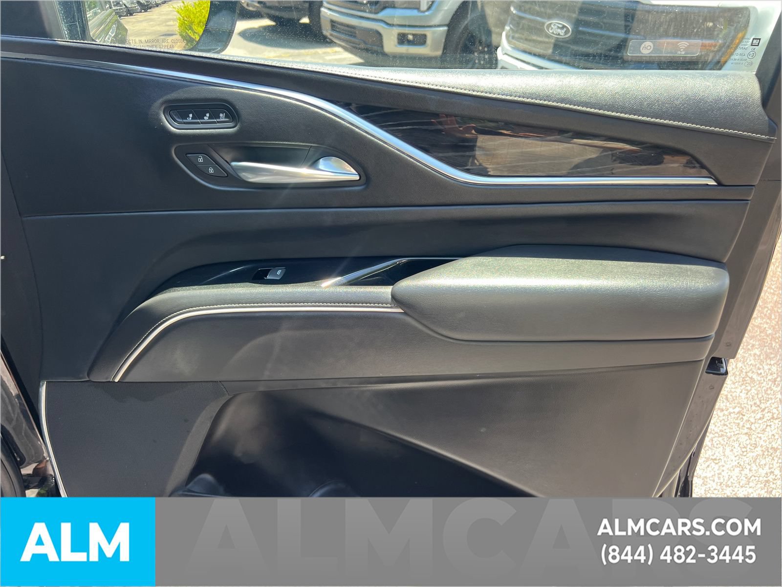 Used 2022 Cadillac Escalade ESV Sport AWD/4WD image 18