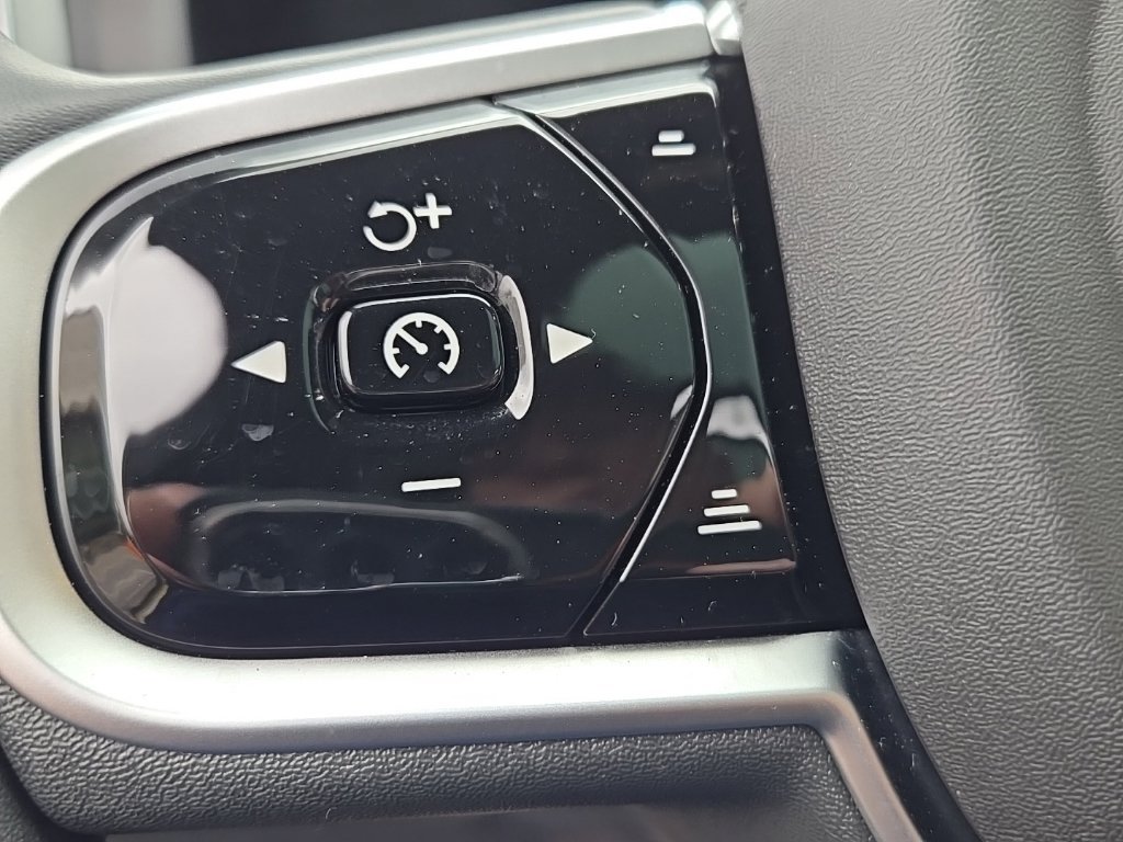 Certified 2026 Volvo XC60 B5 Plus AWD/4WD image 27