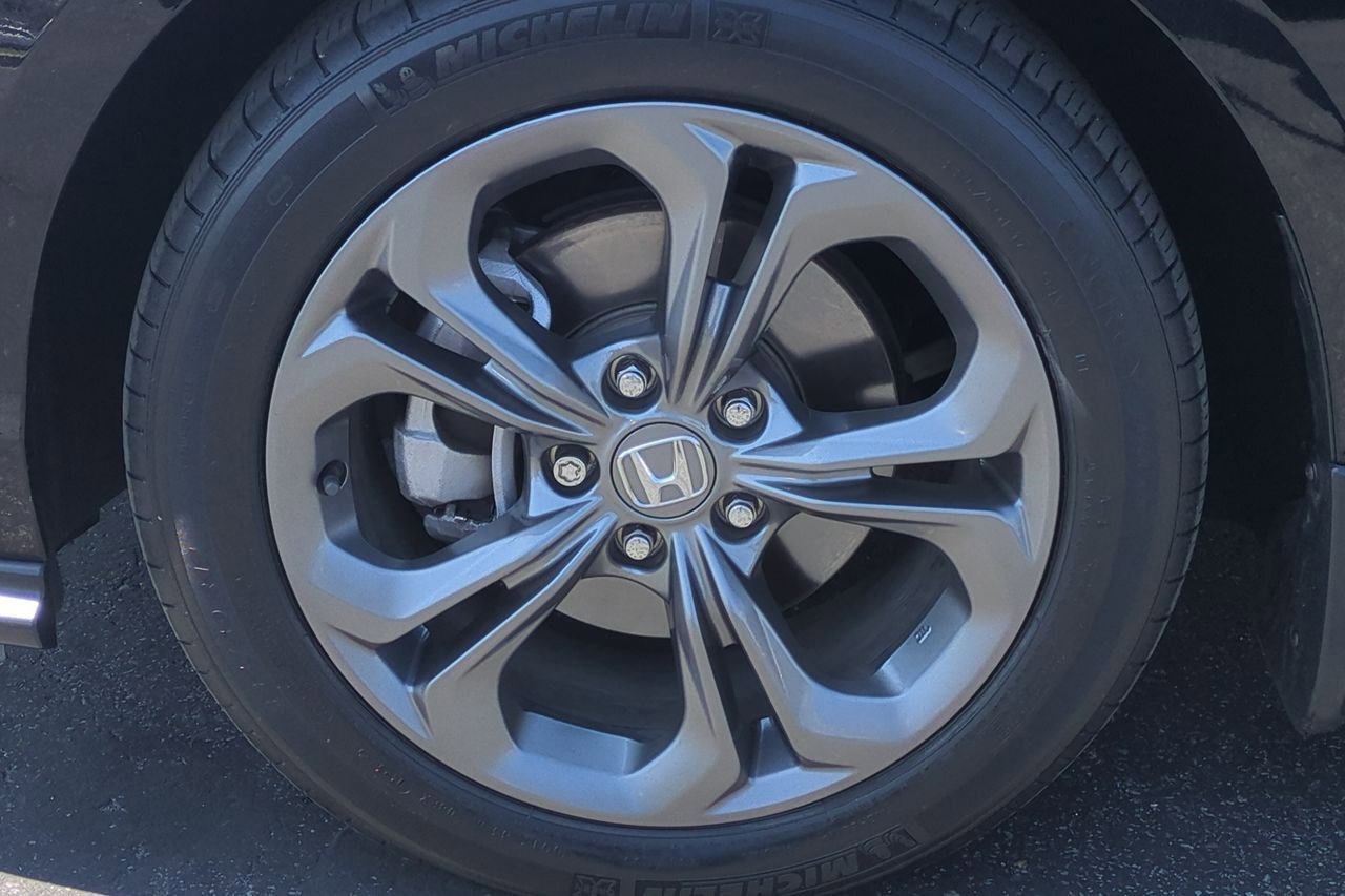 Certified 2023 Honda Accord EX image 27