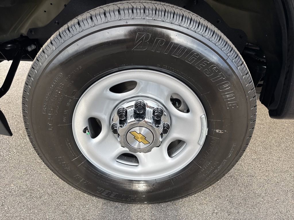 New 2025 Chevrolet Express 2500 w/ Driver Convenience Package image 28