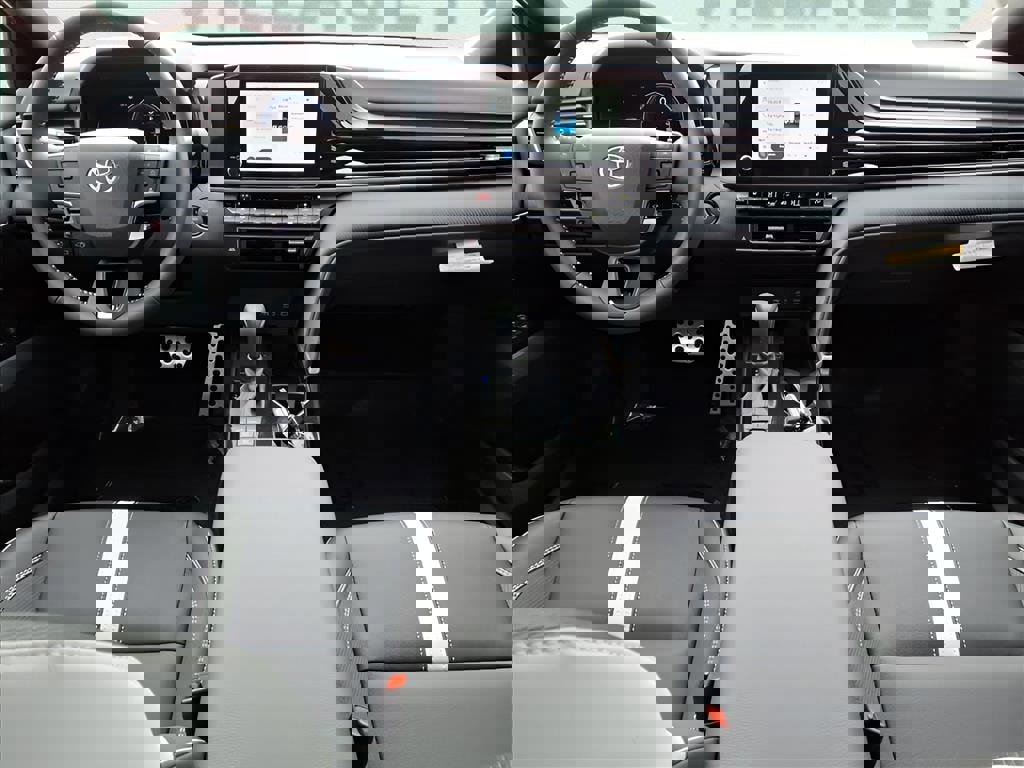 Used 2026 Toyota Camry SE image 11