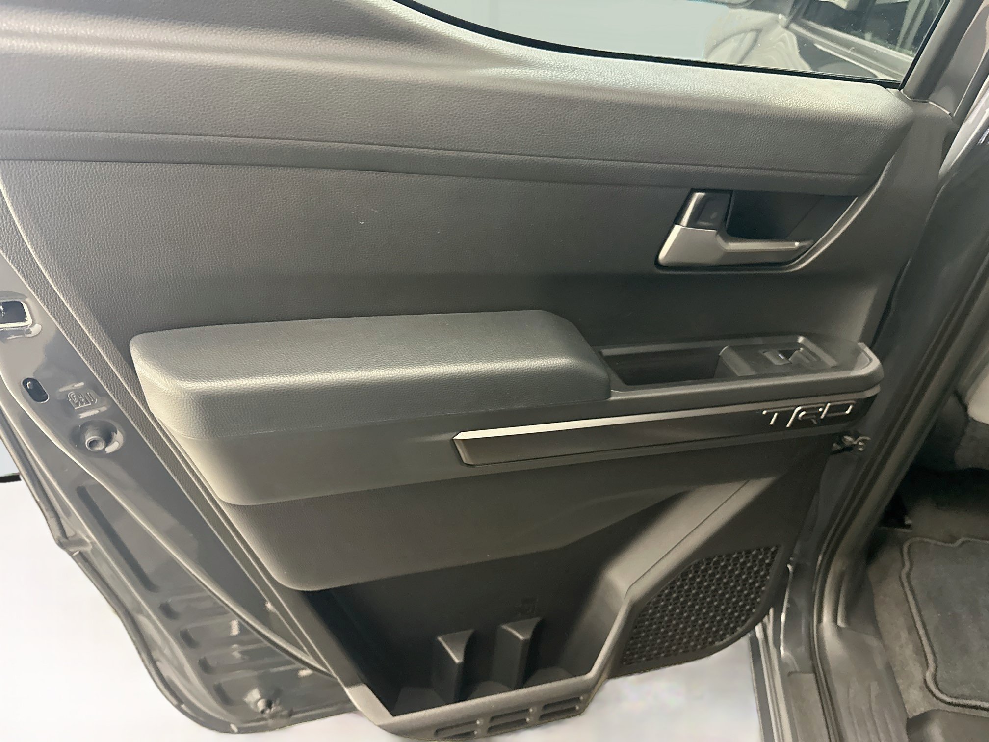 Used 2025 Toyota Tacoma TRD Sport AWD/4WD image 27