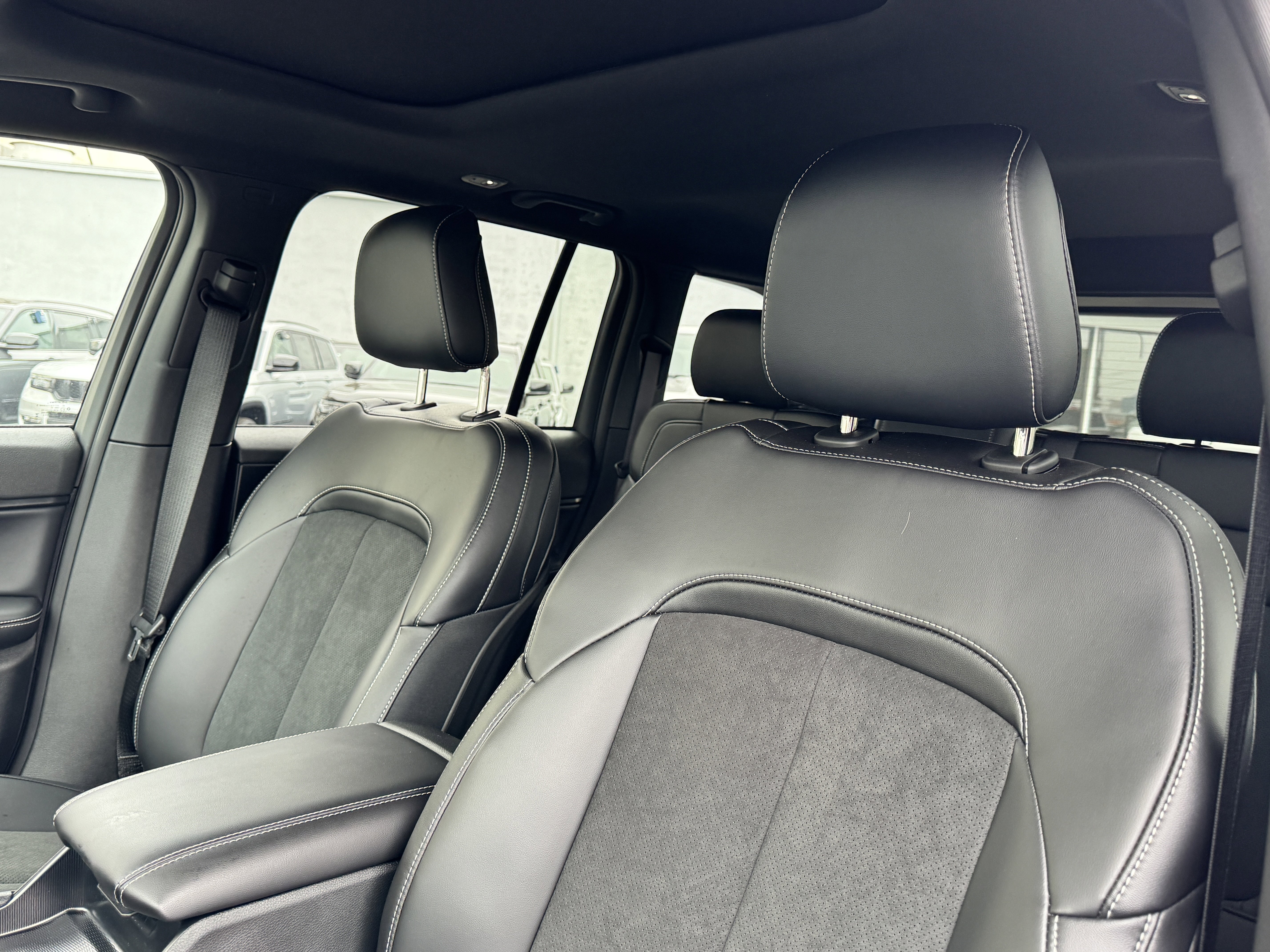 New 2025 Jeep Grand Cherokee Altitude image 20