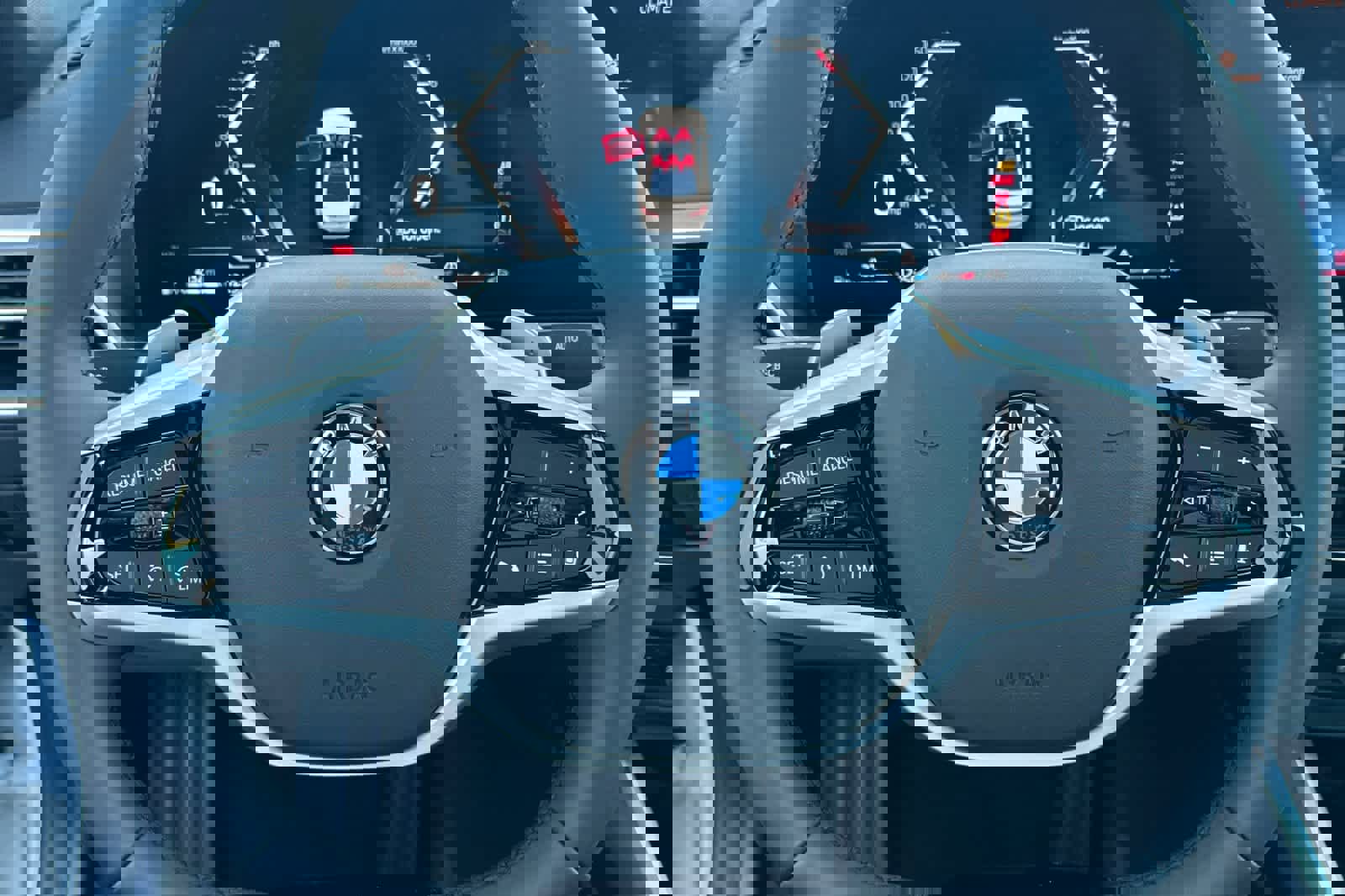 Used 2025 BMW 330i Sedan image 25