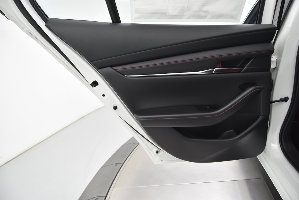 New 2026 MAZDA MAZDA3 Carbon AWD/4WD image 33
