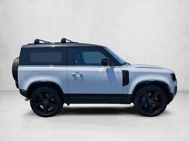 Used 2022 Land Rover Defender 90 V8 AWD/4WD image 4